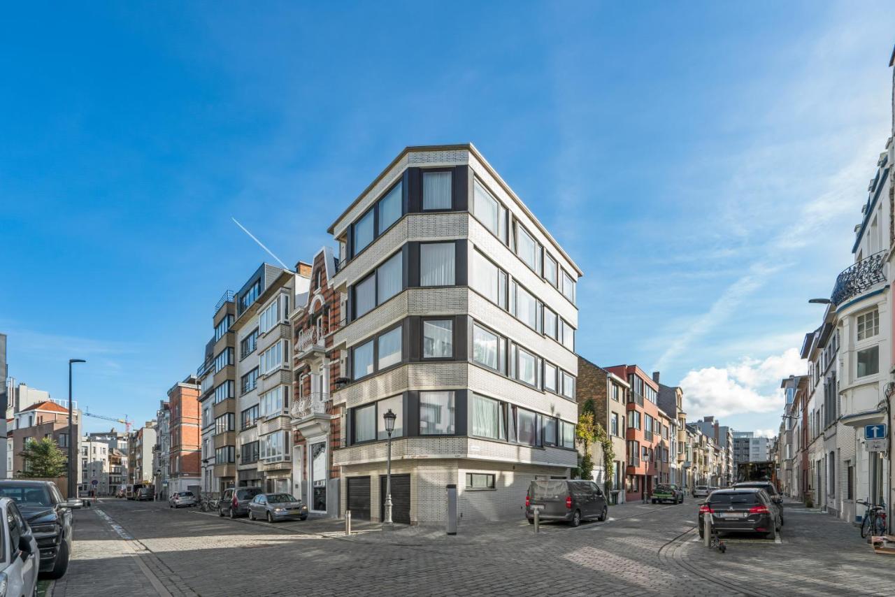 De Zwemmer - Practical, Optimized App With Garage Ostend Exterior photo